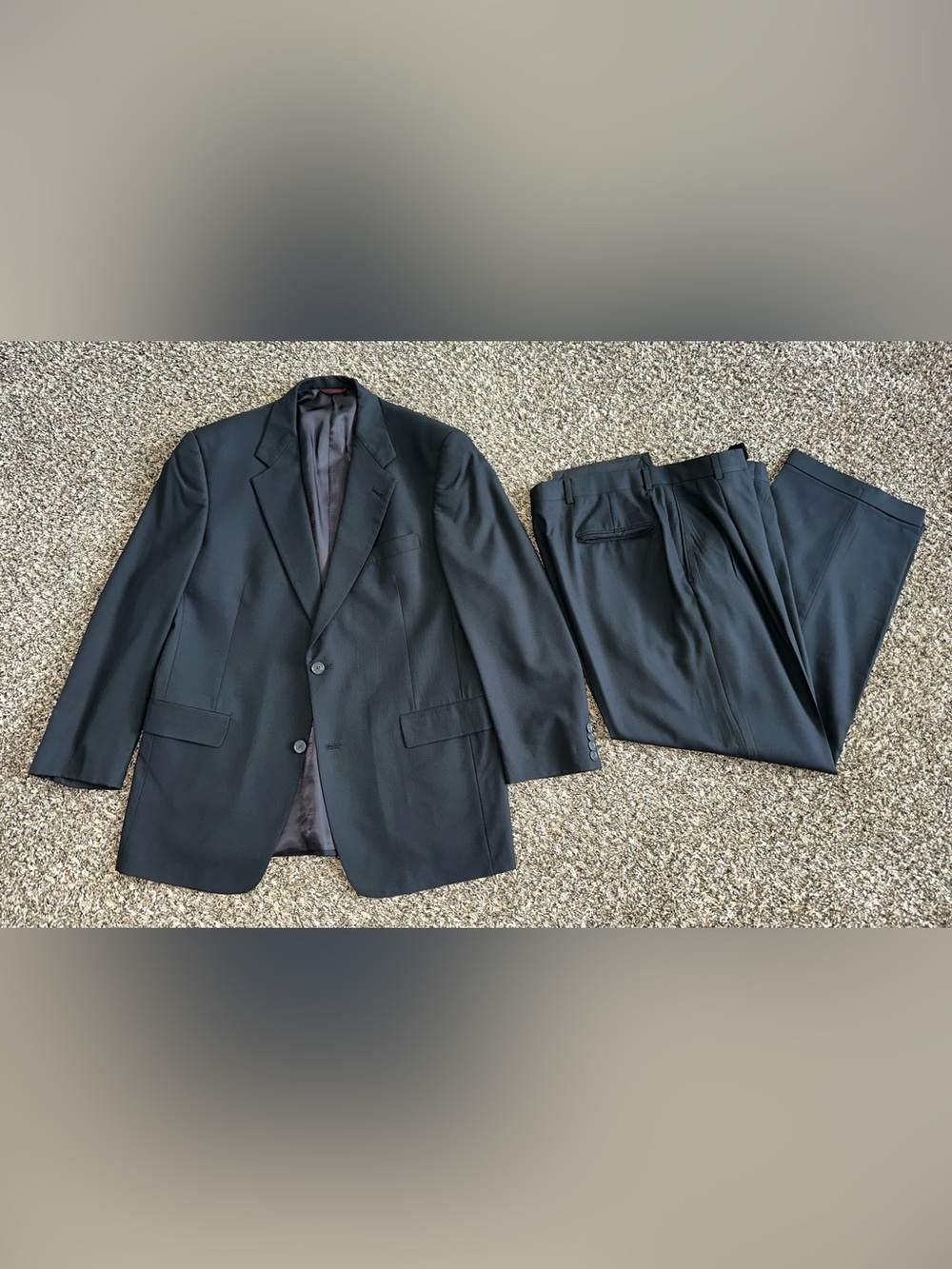 Hart Schaffner Marx Men’s two-piece suit (black) 42R pants 36x30”